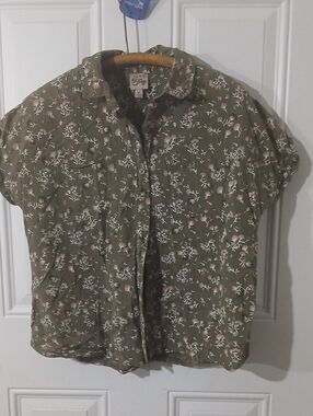 Como Vintage Olive Green Floral Shirt with Light Pink and White Flowers